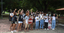 Alunos da UFPI fazem manifestação em frente à Reitoria e denunciam insegurança e assédios